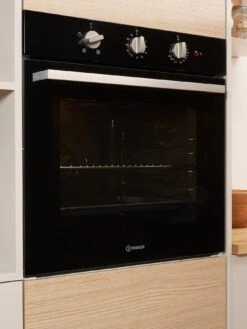 Indesit Aria IFW6330BLUK Built-In Single Electric Oven - Black -Appliance Pro L646P SQ4 0000000004 BLACK SLd2