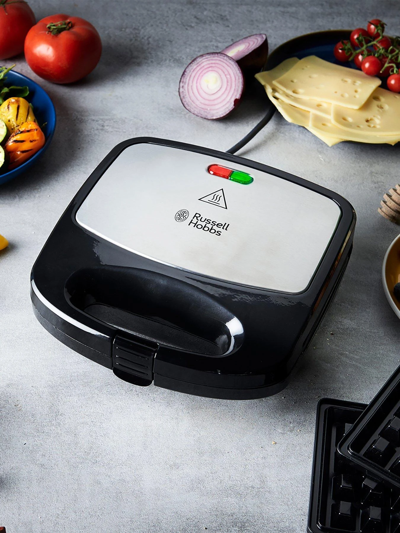 Russell Hobbs Deep Fill Sandwich, Panini & Waffle Maker - 24540 6 Russell Hobbs Deep Fill Sandwich, Panini & Waffle Maker - 24540 - Image 4