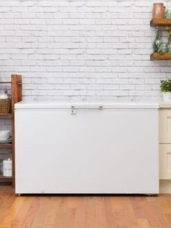 Hotpoint CS1A400HFMFA1 400-Litre Chest Freezer - White -Appliance Pro LUHGR SQ3 0000000013 WHITE SLd1