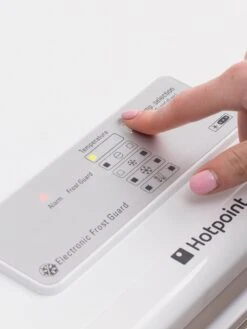 Hotpoint CS1A400HFMFA1 400-Litre Chest Freezer - White -Appliance Pro LUHGR SQ5 0000000013 WHITE SLd3