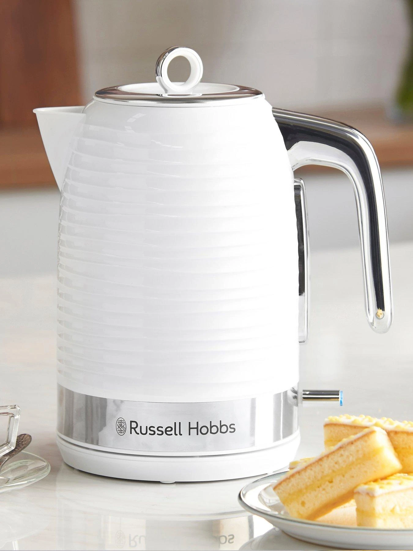 Russell Hobbs Inspire Textured White Plastic Kettle - 24260 5 Russell Hobbs Inspire Textured White Plastic Kettle - 24260 - Image 3