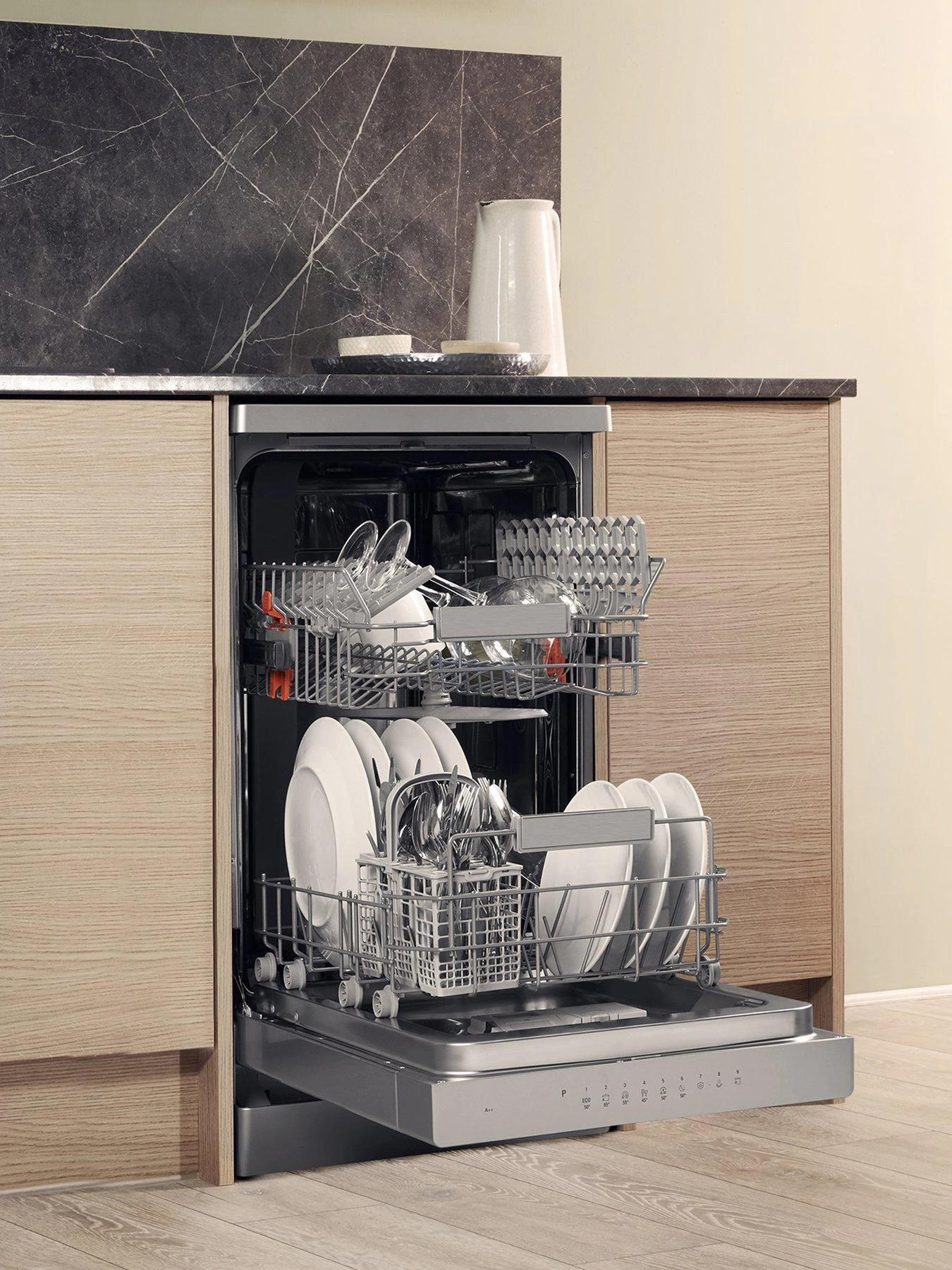 Hotpoint HSFO3T223WXUKN 10-Place Slimline Dishwasher With Quick Wash And 3D Zone Wash - Inox 6 Hotpoint HSFO3T223WXUKN 10-Place Slimline Dishwasher With Quick Wash And 3D Zone Wash - Inox - Image 4