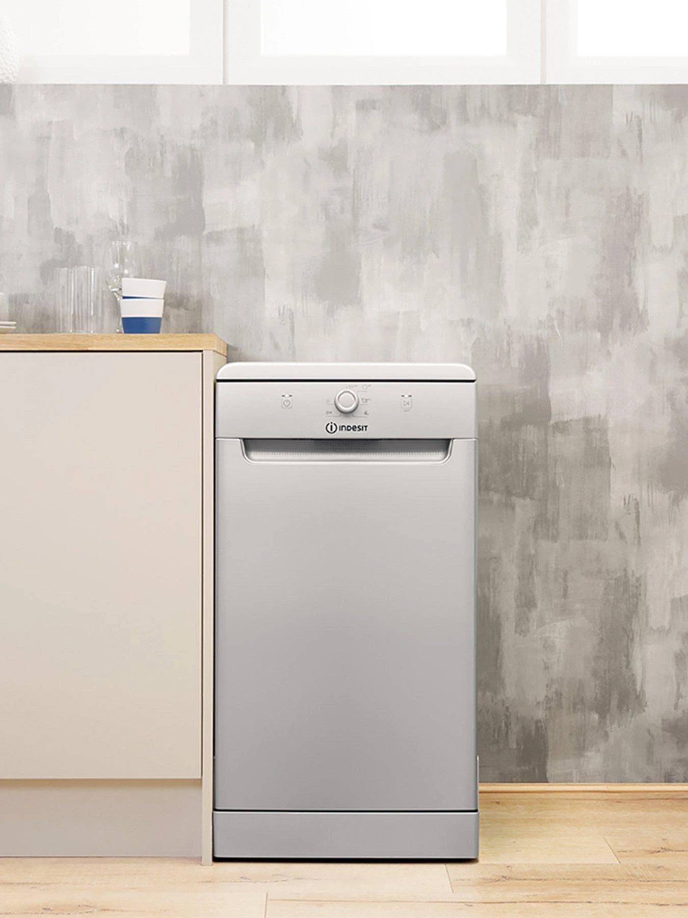 Indesit DSFE1B10SUKN 10-Place Slimline Dishwasher With Quick Wash - Silver 5 Indesit DSFE1B10SUKN 10-Place Slimline Dishwasher With Quick Wash - Silver - Image 3