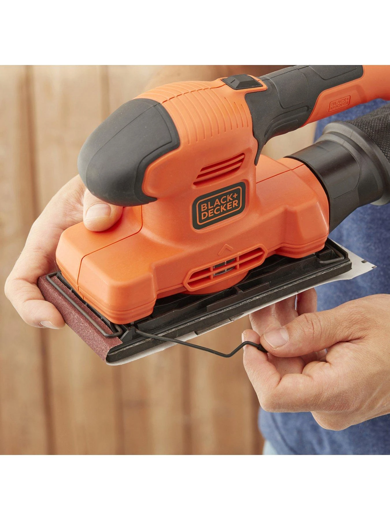 Black & Decker 150W 1/3 Sheet Sander BEW220-GB 7 Black & Decker 150W 1/3 Sheet Sander BEW220-GB - Image 5