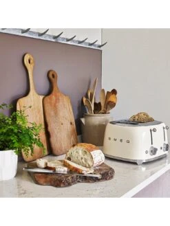 Smeg TSF03 50s 4-Slice Toaster -Appliance Pro Q4KUQ SQ4 0000000067 CREAM SLd2