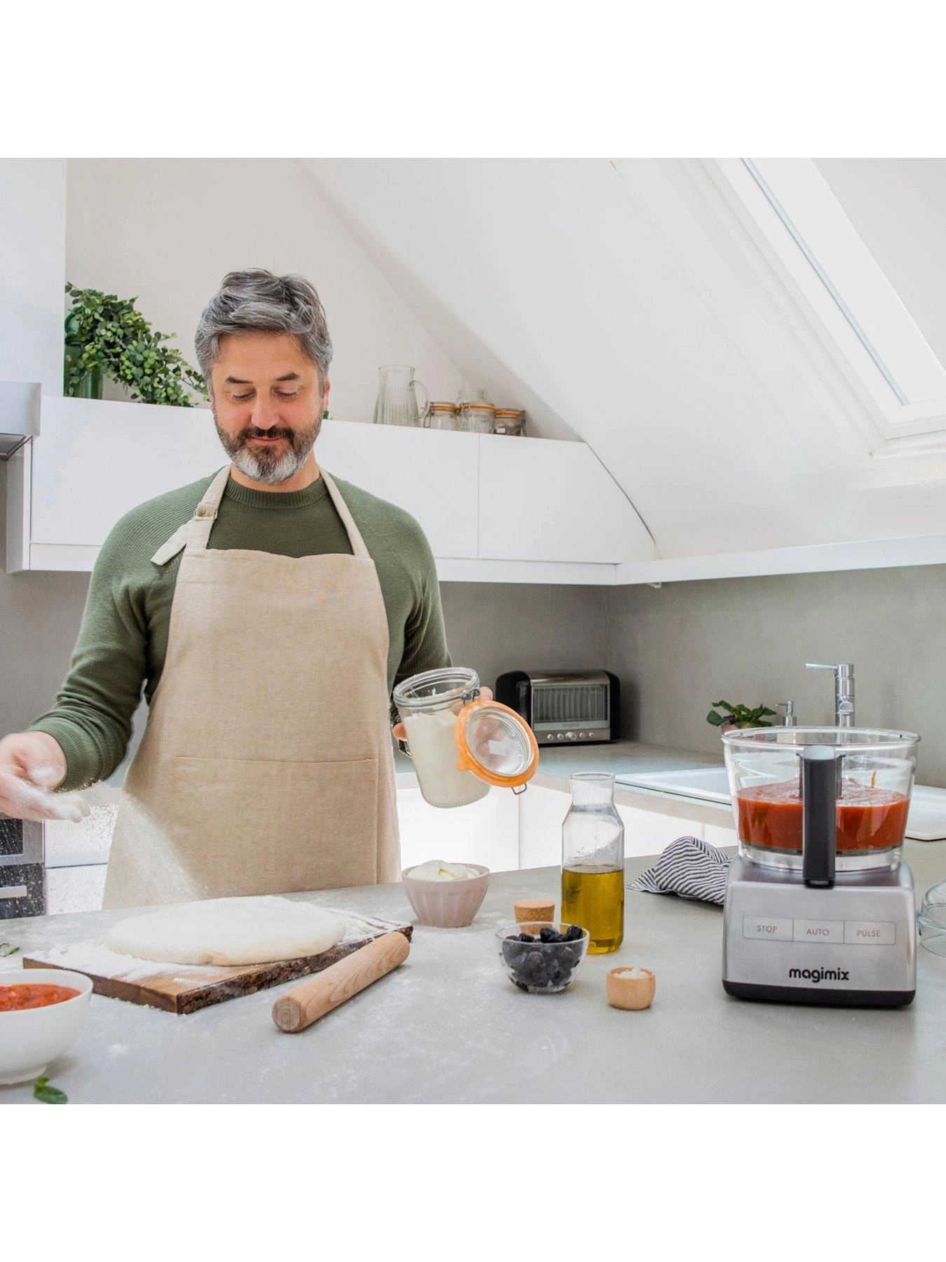 Magimix 3200XL Food Processor - Black 6 Magimix 3200XL Food Processor - Black - Image 4