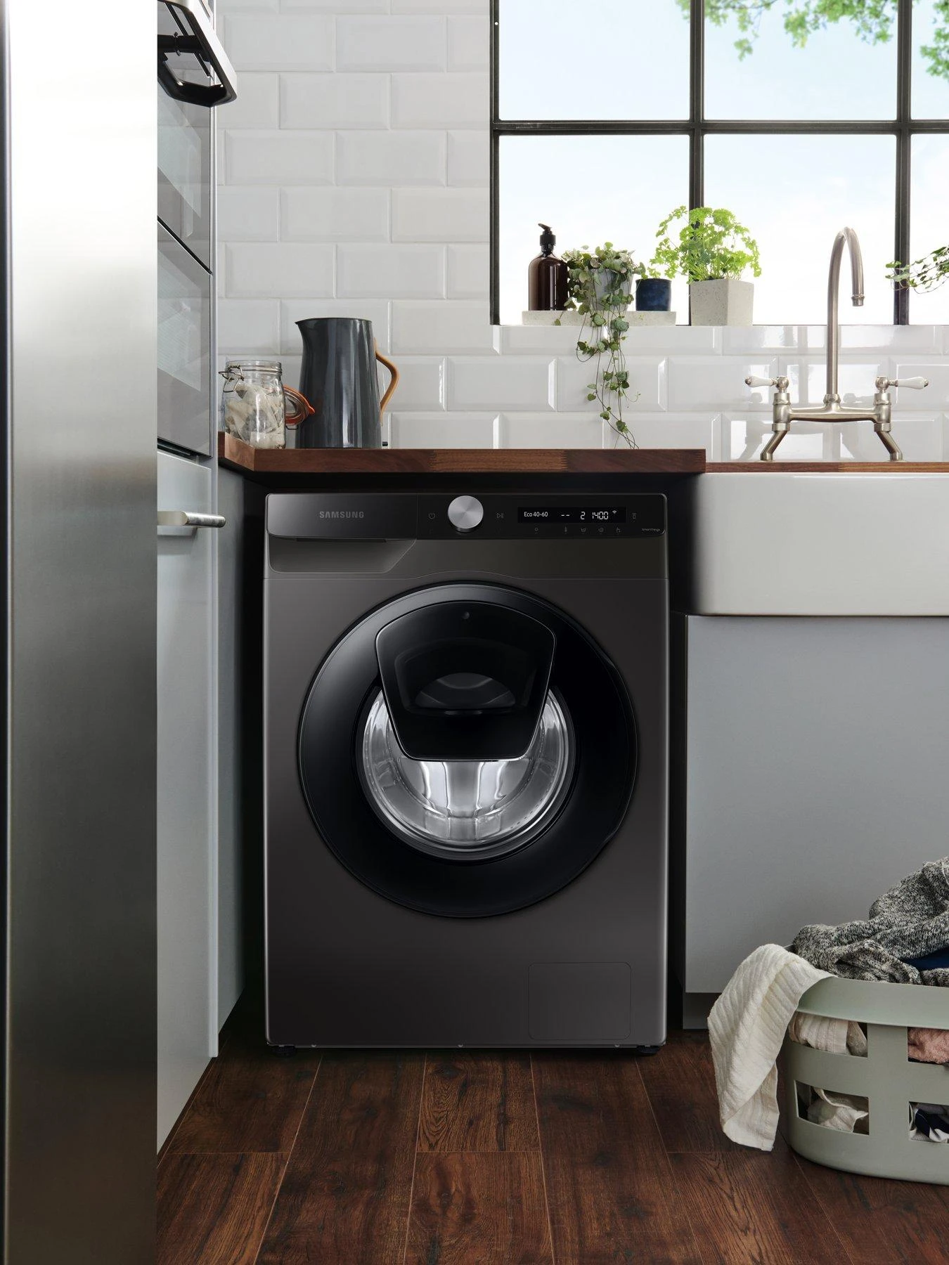 Samsung Series 5+ WW90T554DAN/S1 AddWash™ Washing Machine - 9kg Load 1400rpm Spin A Rated - Graphite 5 Samsung Series 5+ WW90T554DAN/S1 AddWash™ Washing Machine - 9kg Load 1400rpm Spin A Rated - Graphite - Image 3