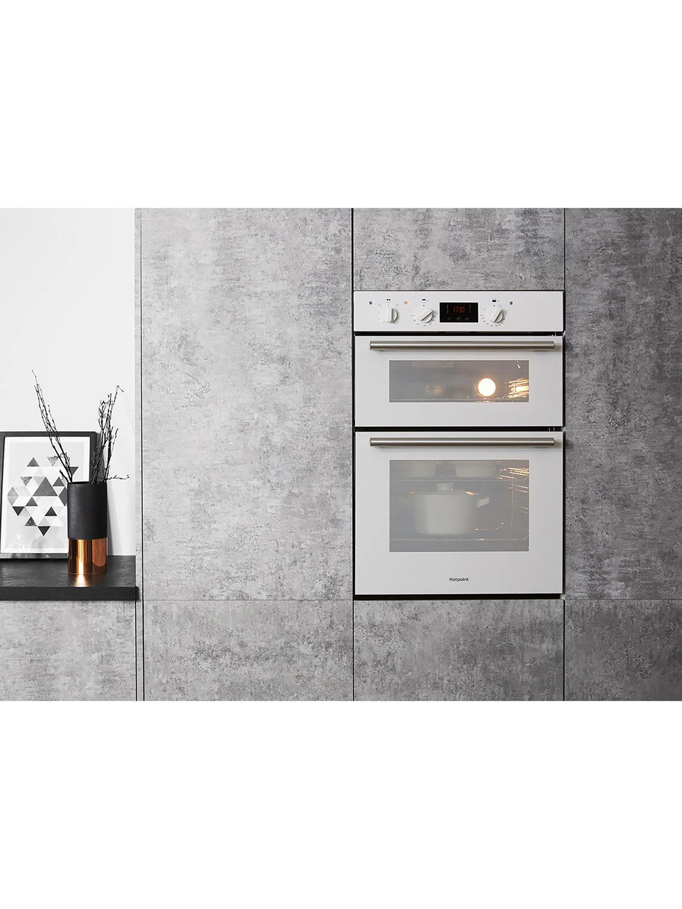 Hotpoint DD2540WH Built-In 60cm Width, Electric Double Oven - White 5 Hotpoint DD2540WH Built-In 60cm Width, Electric Double Oven - White - Image 3