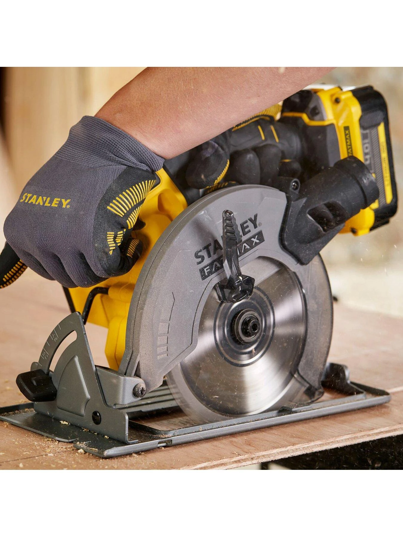 Stanley FatMax V20 18V Circular Saw SFMCS500D1K-GB 7 Stanley FatMax V20 18V Circular Saw SFMCS500D1K-GB - Image 5
