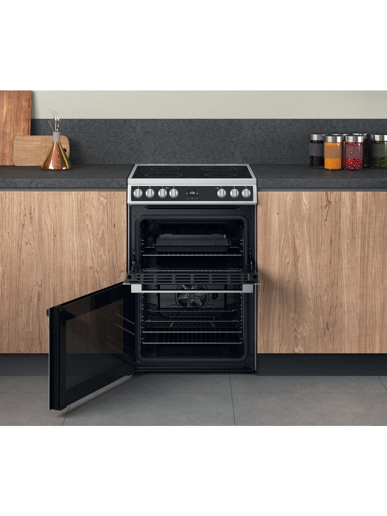 Hotpoint HDT67V9H2CX 60cm Wide Double Oven Electric Cooker With Ceramic Hob - White 6 Hotpoint HDT67V9H2CX 60cm Wide Double Oven Electric Cooker With Ceramic Hob - White - Image 4