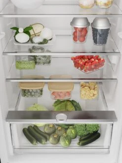 Hotpoint HTC18T311 Total No Frost 55cm Wide Integrated Fridge Freezer - White -Appliance Pro T7CKK SQ4 0000000013 WHITE SLd2