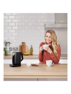 NINJA Perfect Temperature Kettle KT200UK - Black 12 NINJA Perfect Temperature Kettle KT200UK - Black -Appliance Pro UTHXK SQ4 0000000099 N A SLd2