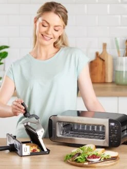 NINJA Foodi 3-in-1 Toaster, Grill & Panini Press ST200UK - Black -Appliance Pro UTHXL SQ4 0000000099 N A SLd2