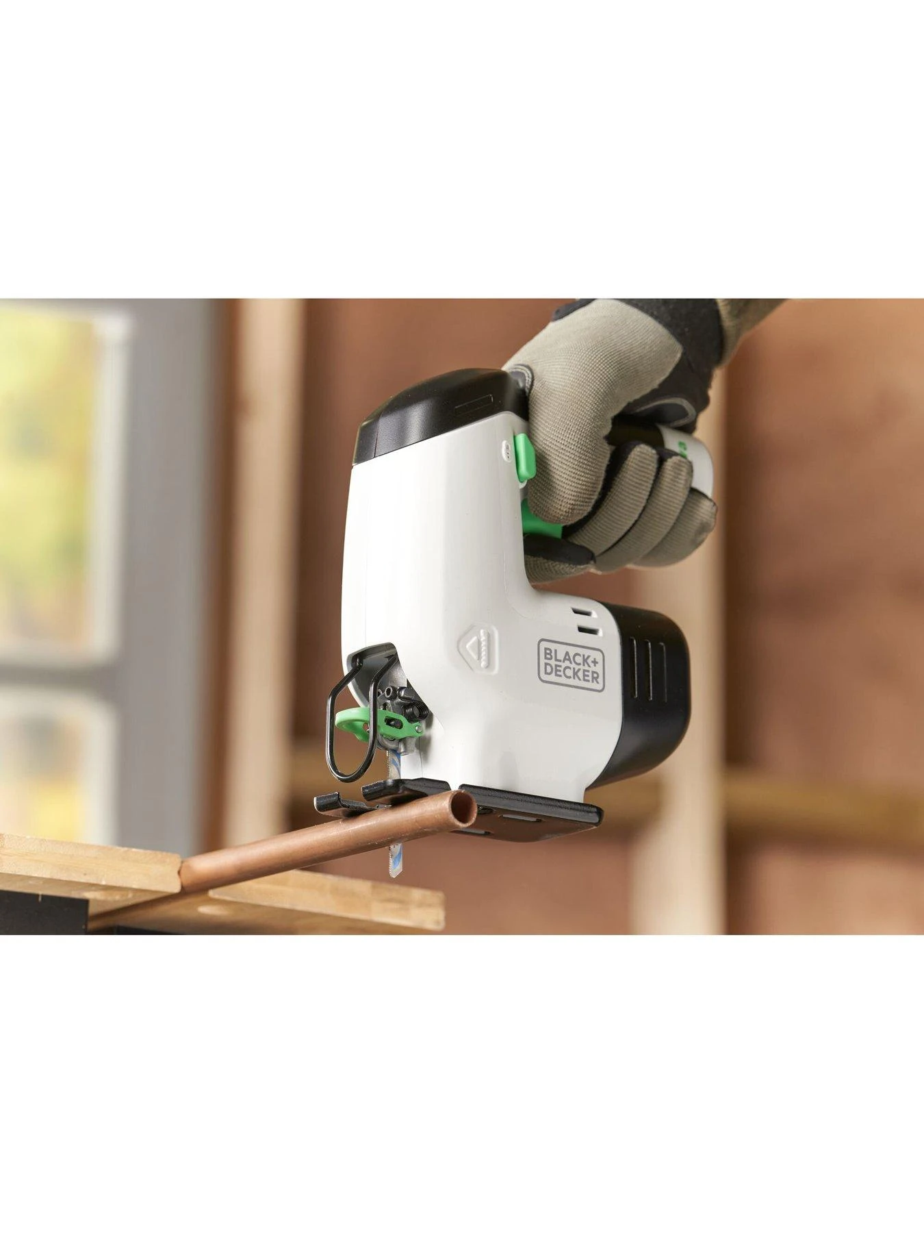 Black & Decker REVIVA™ 12V Jigsaw REVJ12C-GB 6 Black & Decker REVIVA™ 12V Jigsaw REVJ12C-GB - Image 4