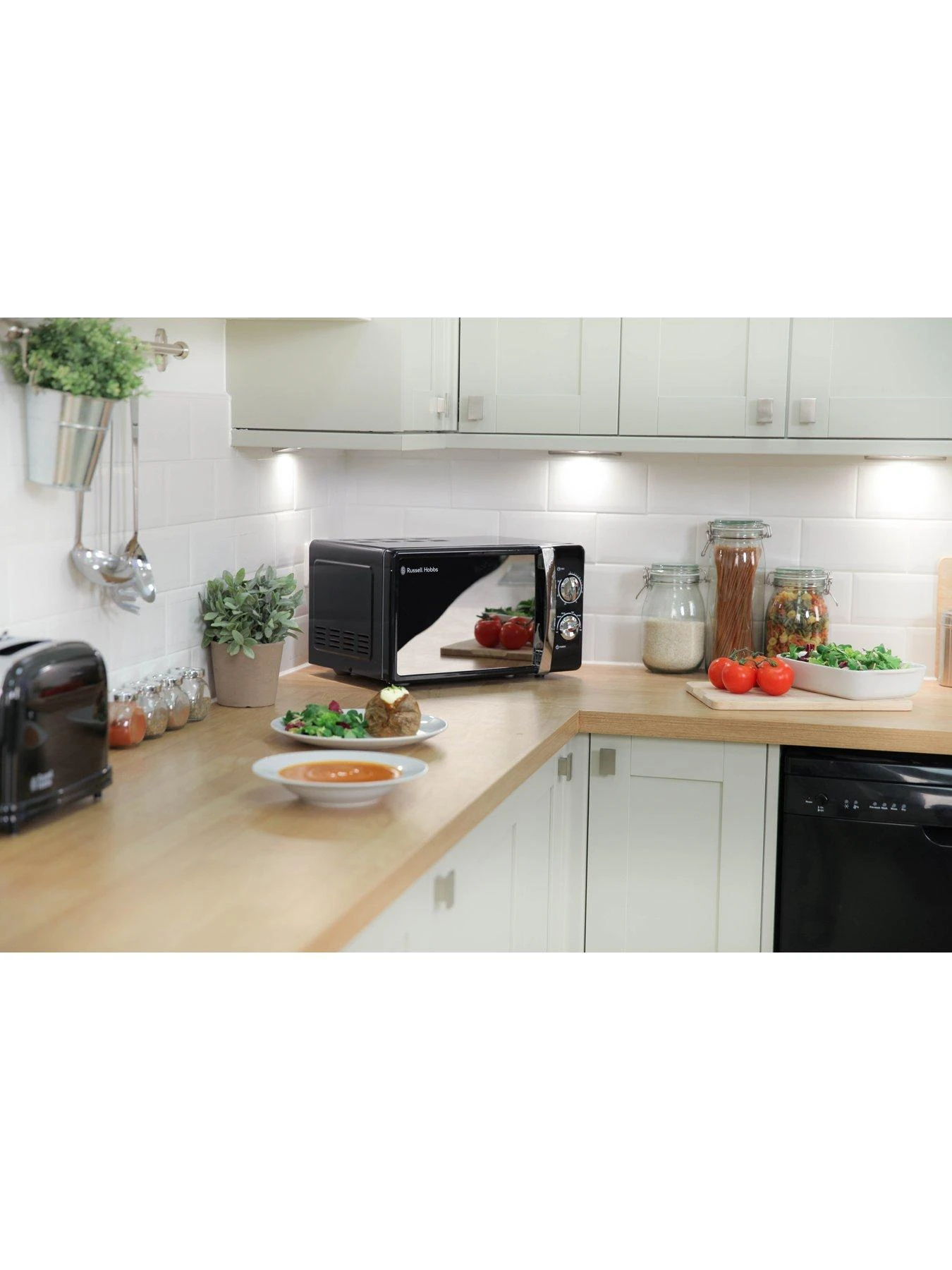 Russell Hobbs RHMM701B 17-Litre Manual Microwave - Jet Black 6 Russell Hobbs RHMM701B 17-Litre Manual Microwave - Jet Black - Image 4