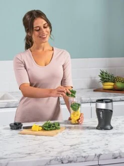 NINJA 700W Slim Blender & Smoothie Maker QB3001UKS - Silver -Appliance Pro V9Z1L SQ3 0000000088 NO COLOR SLd1