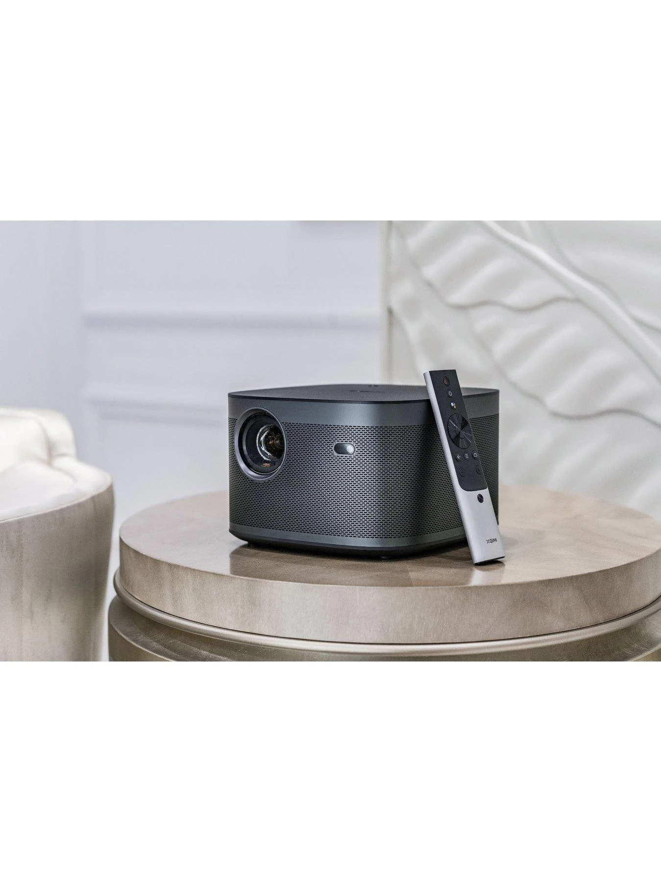 Xgimi Horizon Pro 2200LM 4K Smart Projector 6 Xgimi Horizon Pro 2200LM 4K Smart Projector - Image 4
