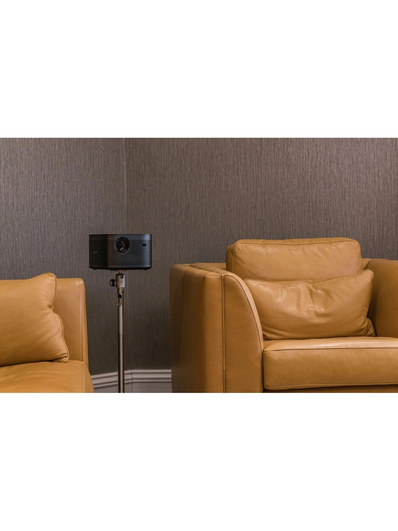 Xgimi Horizon Pro 2200LM 4K Smart Projector 8 Xgimi Horizon Pro 2200LM 4K Smart Projector - Image 6