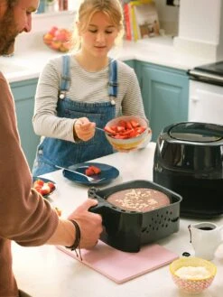 Russell Hobbs SatisFry Medium 4-Litre Air Fryer - 27160 -Appliance Pro VFJQY SQ3 0000000099 N A SLd1