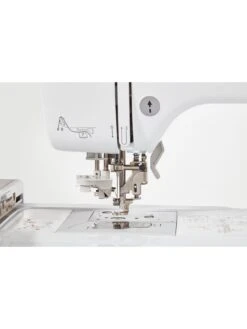 Brother M330e Embroidery Machine -Appliance Pro VG2D3 SQ3 0000000088 NO COLOR SLd1