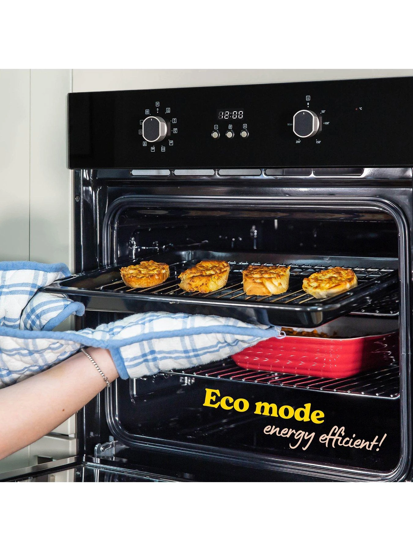 Russell Hobbs RHEO7005B 70L BUILT IN MULTIFUNCTIONAL ELECTRIC FAN OVEN Black 7 Russell Hobbs RHEO7005B 70L BUILT IN MULTIFUNCTIONAL ELECTRIC FAN OVEN Black - Image 5